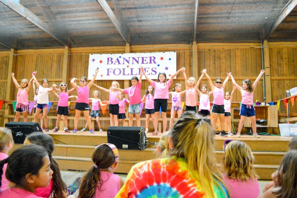 The Banner Follies performing